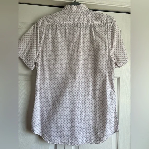 Express Men's Casual White With Red and Blue Pattern Button-Down Shirt - Picture 2 of 6